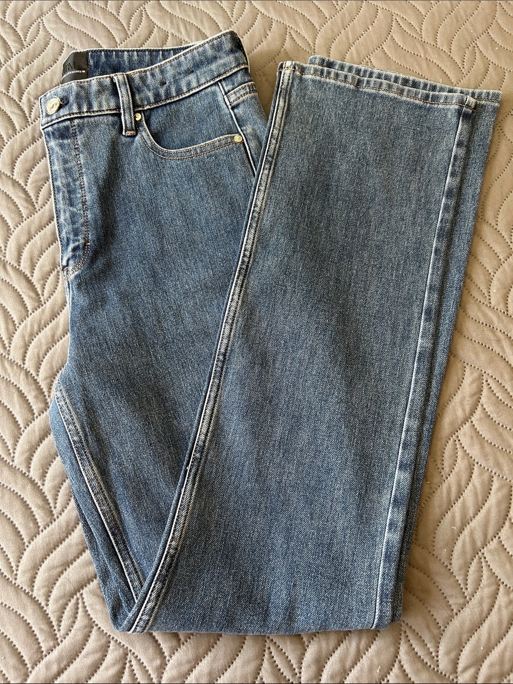 EUC -White House Black Market Extra High Rise Elongated Slim Jeans